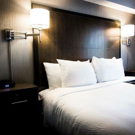 Отель La Quinta By Wyndham Anchorage Airport Экстерьер фото
