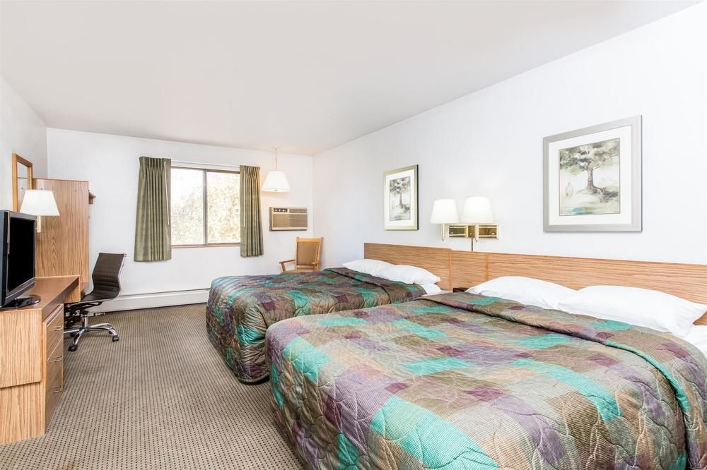 Отель La Quinta By Wyndham Anchorage Airport Экстерьер фото